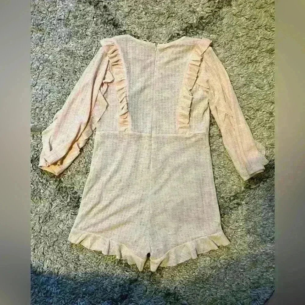 Mia Joy Joyfolie brand romper never been worn (F131)